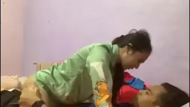Ukhti Zulaikha Hijab Cantik Pasrah Di Kasur poster